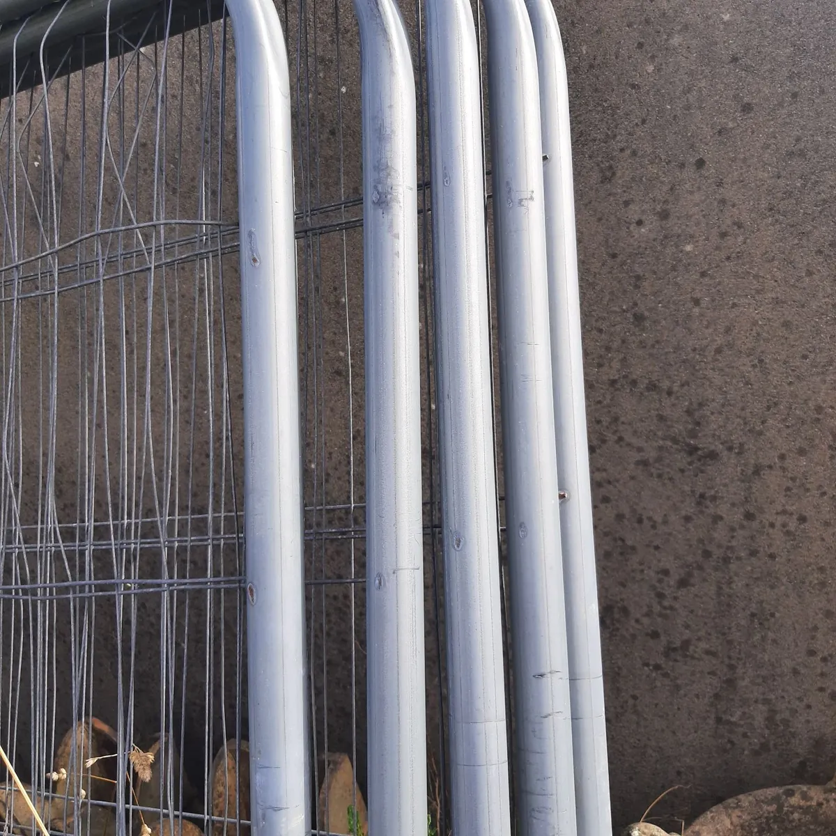 Builders Site Gate Fences & Electricity Goal Posts - Image 1