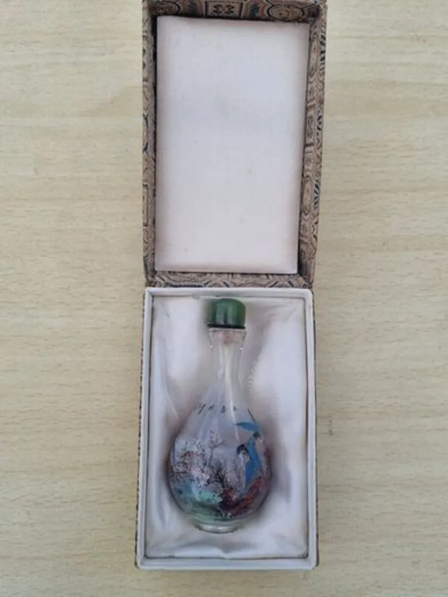 Chinese snuff bottle - Image 2