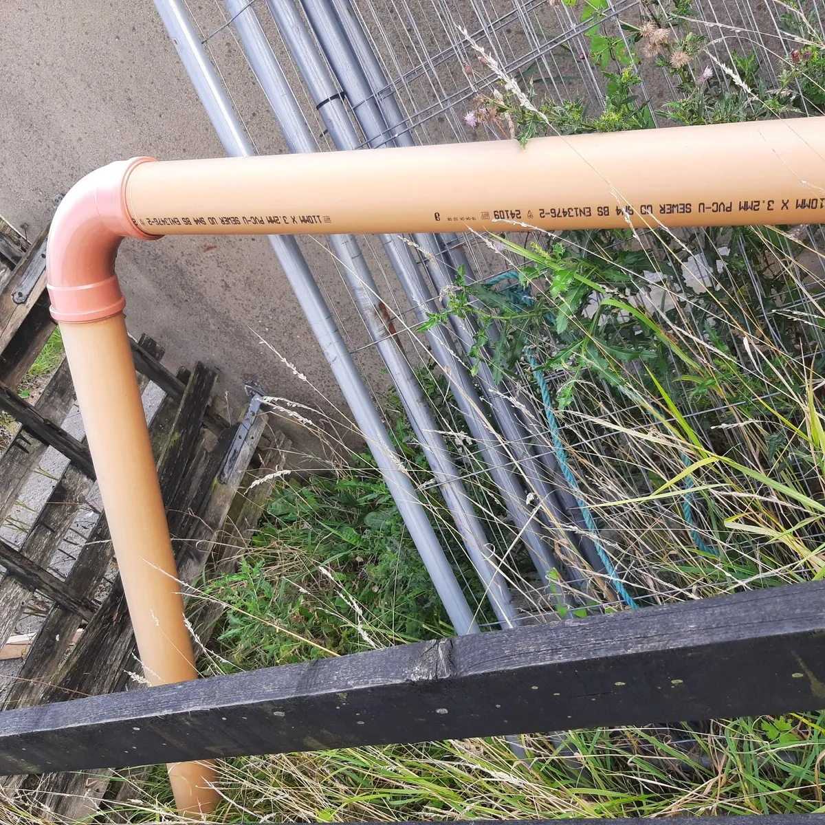Builders Site Gate Fences & Electricity Goal Posts - Image 2