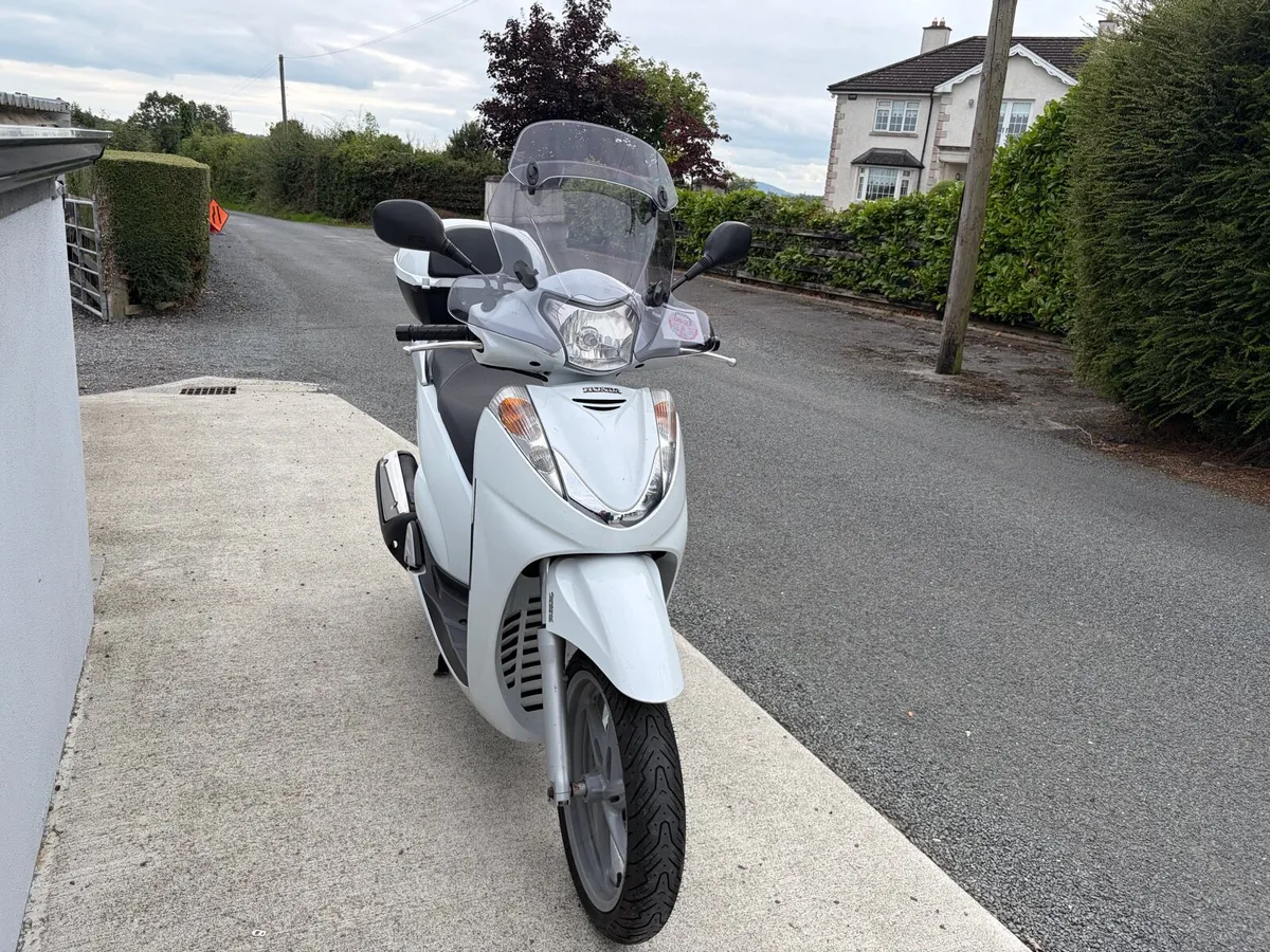 Scooter - Image 2