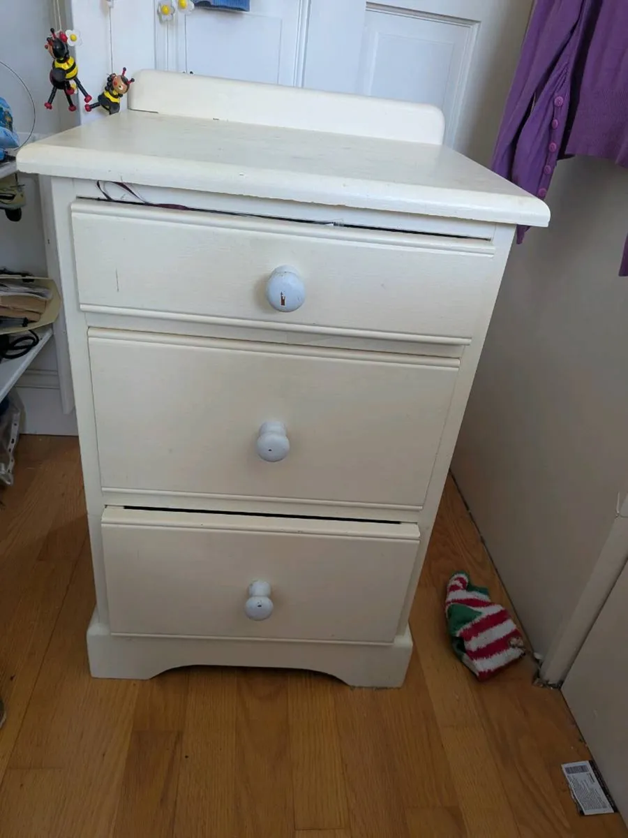 Bedside locker Free - Image 2