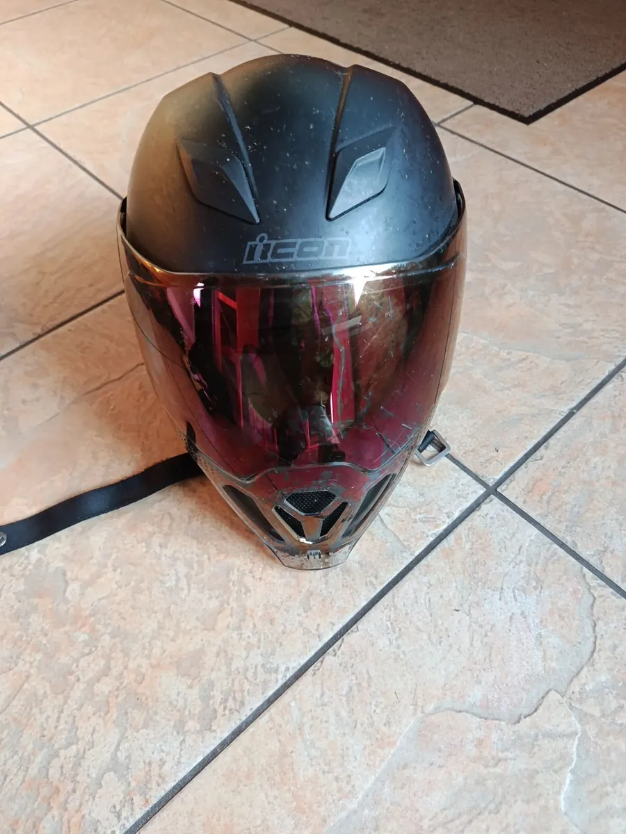 Motorcycle clothing and accessories - Image 1