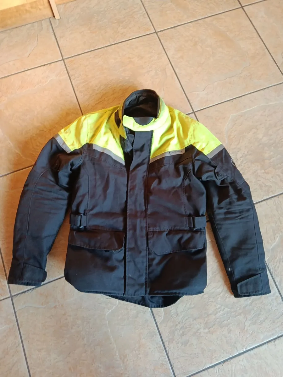 Motorcycle clothing and accessories - Image 3