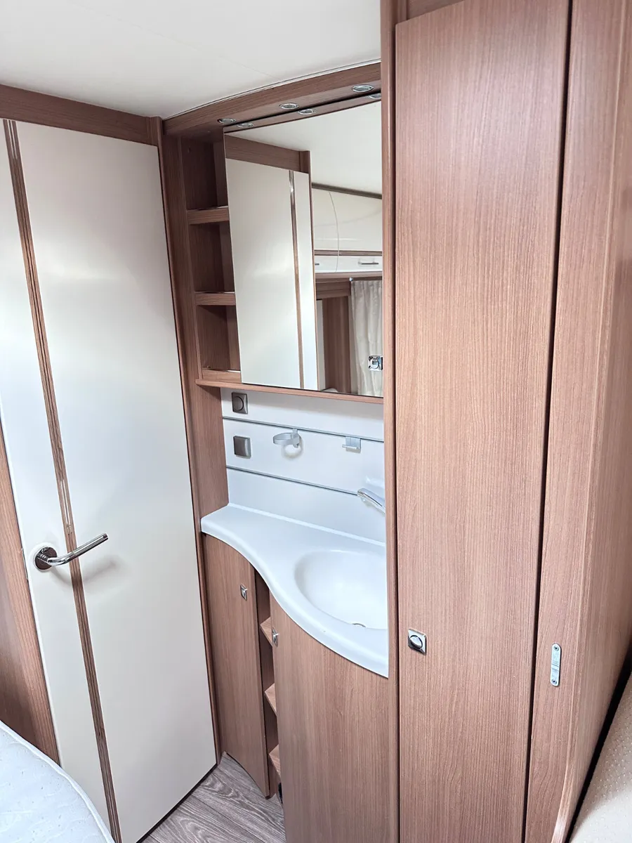 ✨STUNNING 2022 FENDT PALACE 650 5-6 BERTH✨ - Image 4