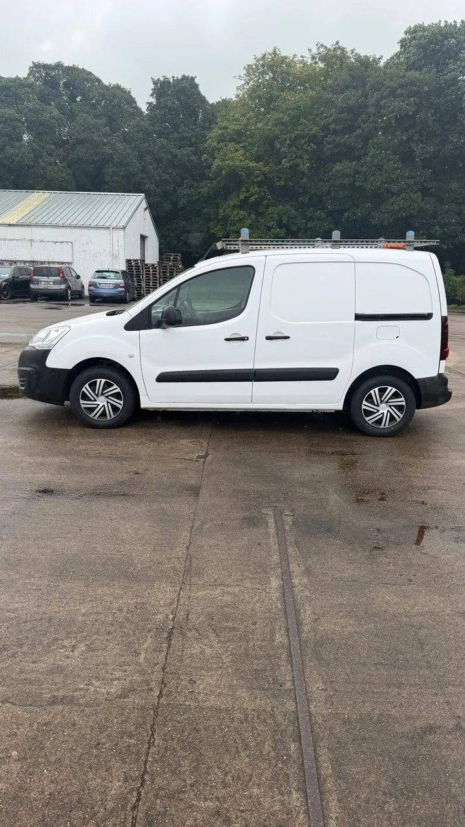 Peugeot Partner 2018 1.6L - Image 2