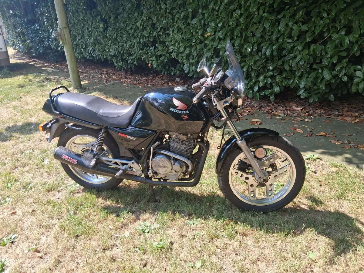 Honda XBR 500 1988 - Image 4