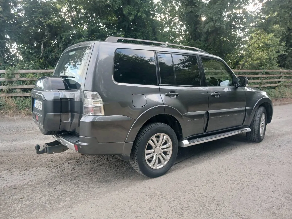 Mitsuibhi pajero - Image 3