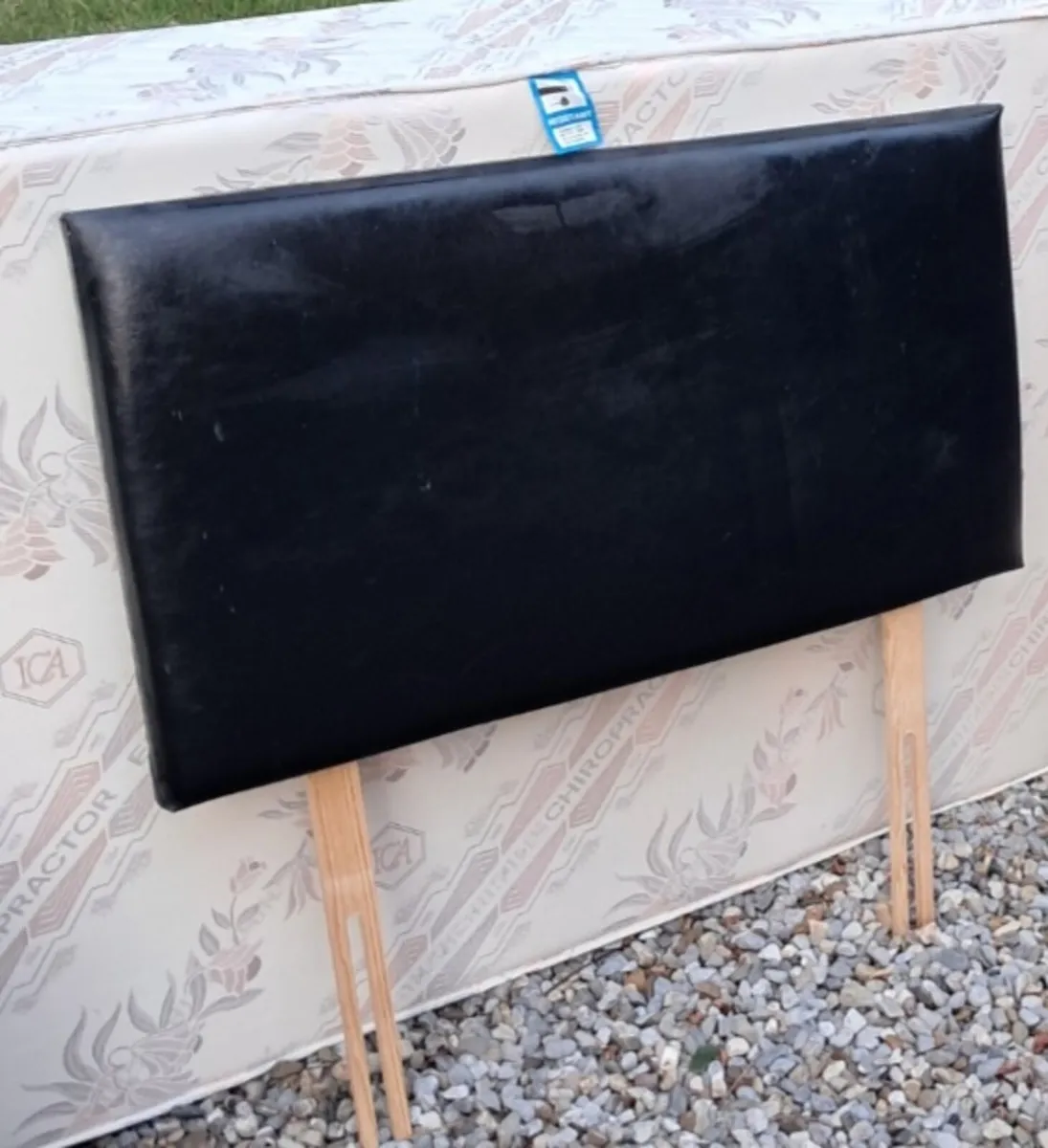 Two Headboards,  single bed can be sold separately - Image 1