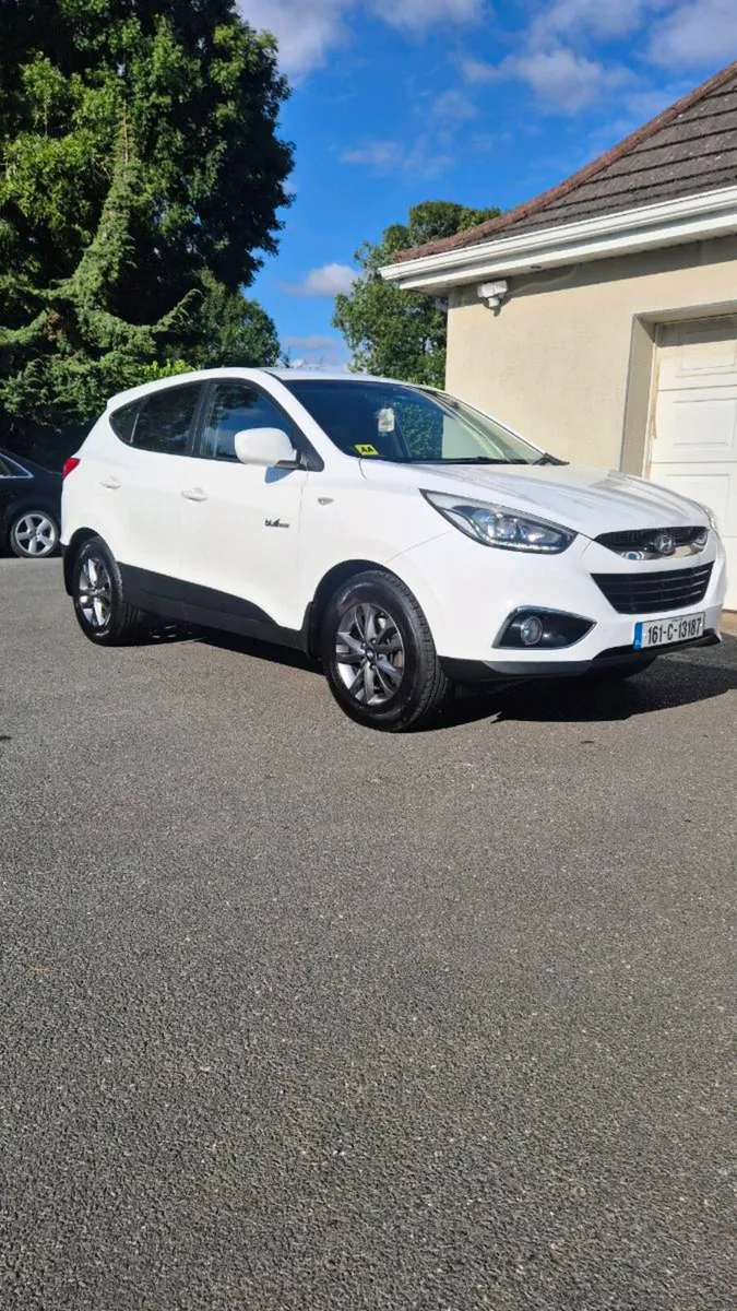 Hyundai ix35 2 seat commercial, new test - Image 1