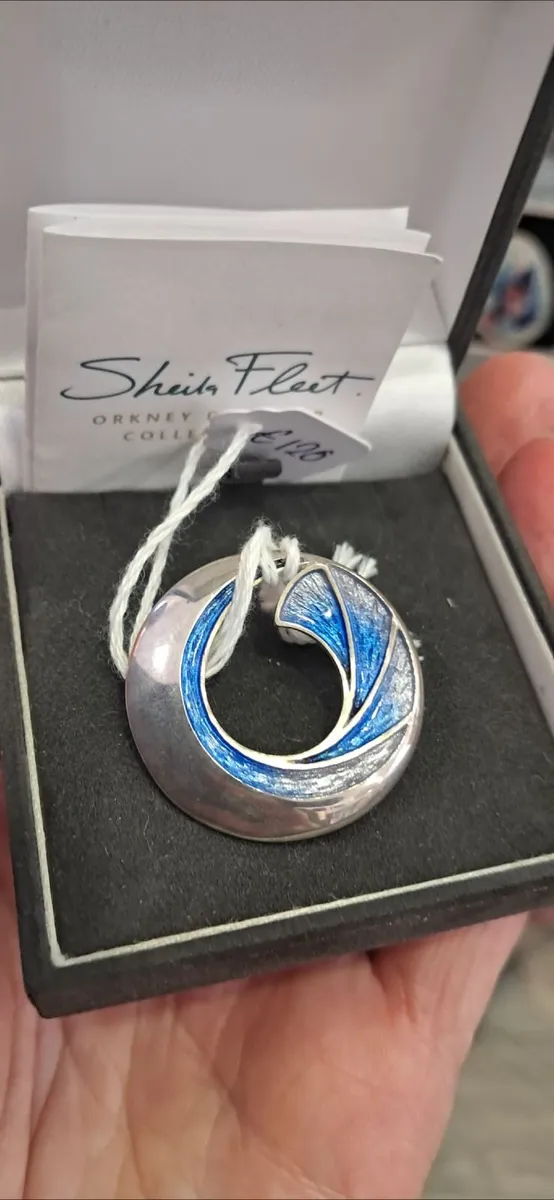 Sheila Fleet Brooch - Image 1