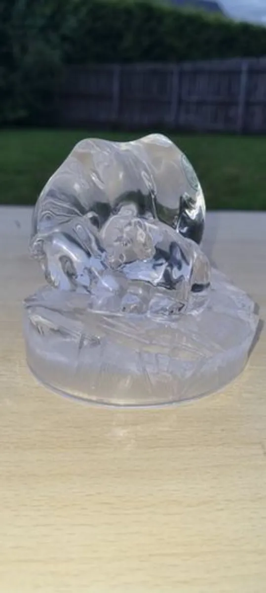 Eamon glass polar bears - Image 3