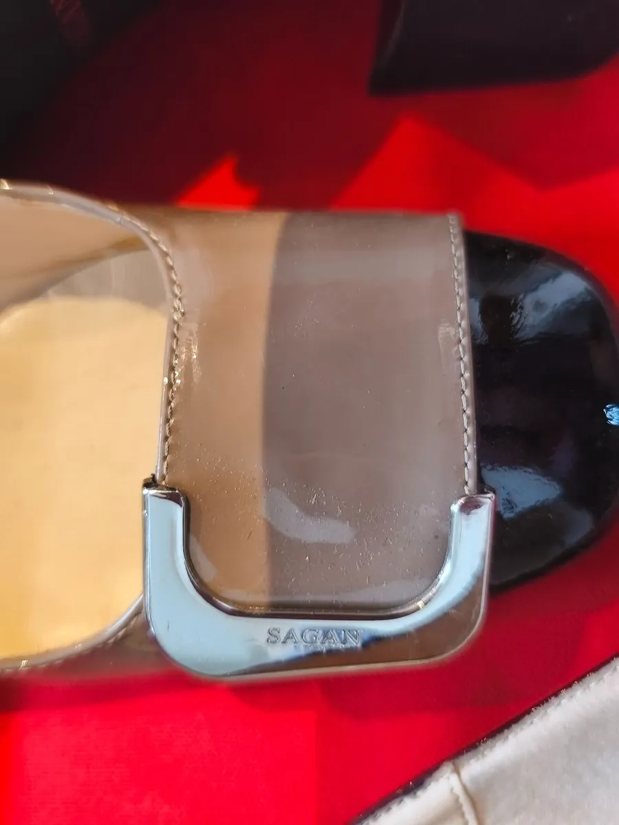 Women's leather shoes. - Image 3