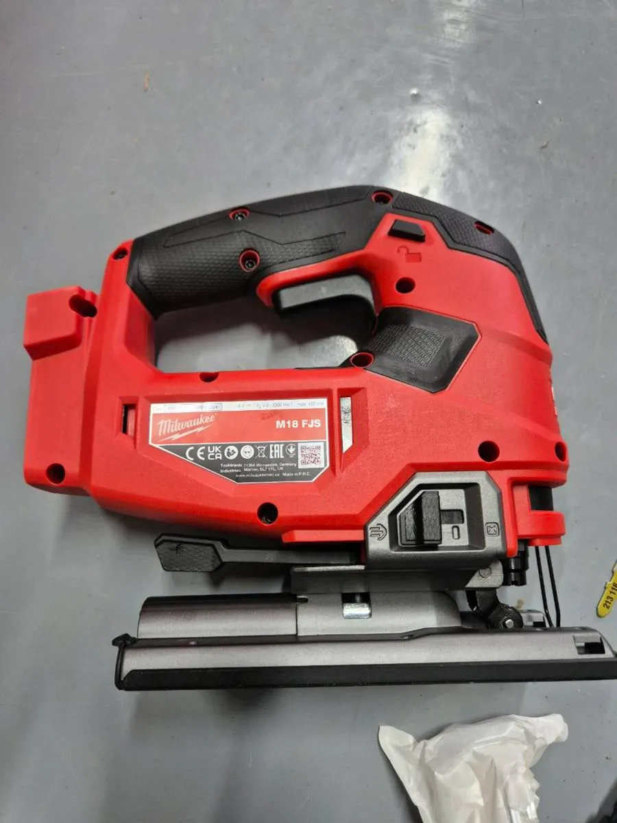 Milwaukee M18FJS Fuel Jigsaw Body - Image 2