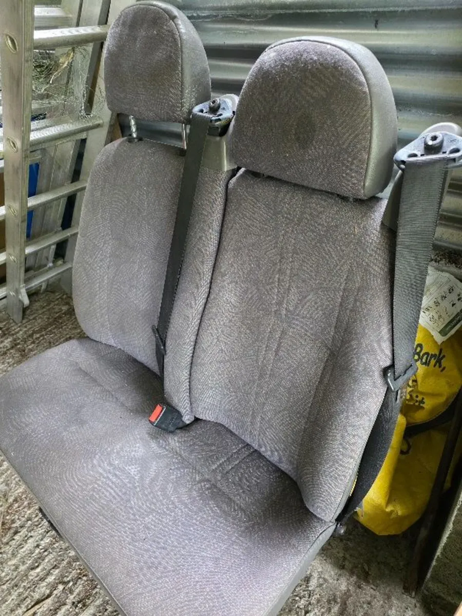 Double seat Ford Transit, 2003 - Image 1