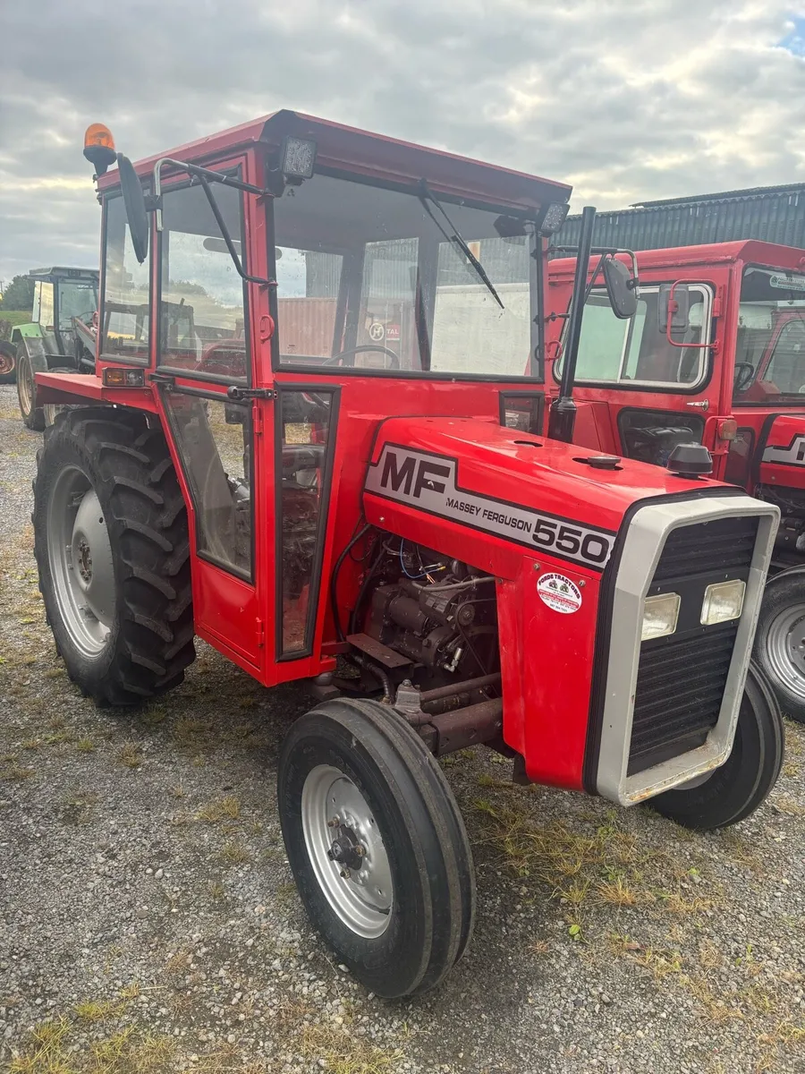 Massey Ferguson 550 - Image 1