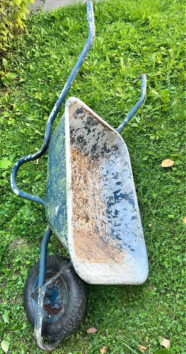 domestic wheelbarrow - Image 1