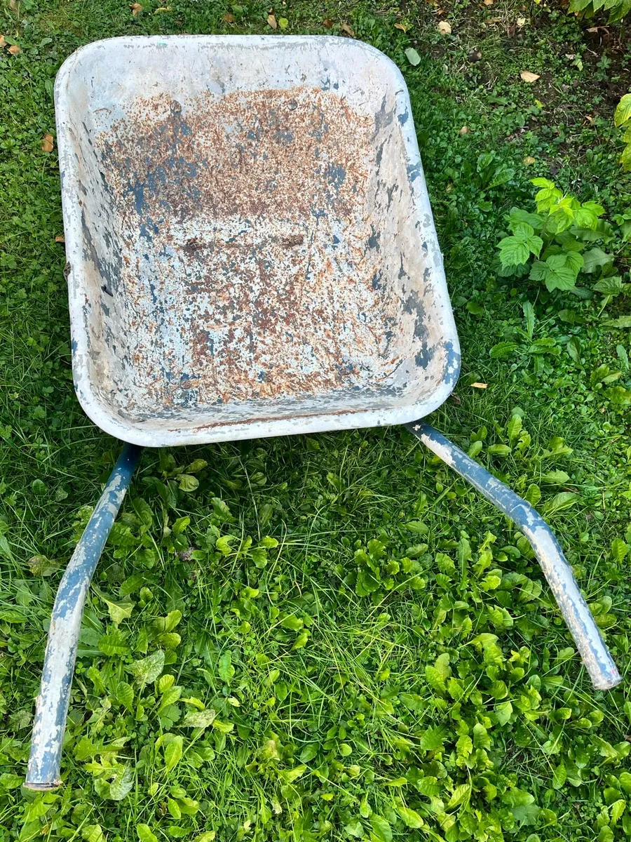 domestic wheelbarrow - Image 2