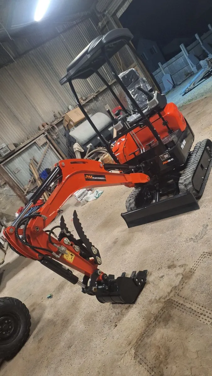 Mini digger 1.8 ton tpm - Image 2