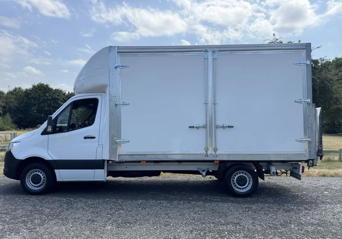 2022 Mercedes-Benz Sprinter Luton Box Van - Image 1