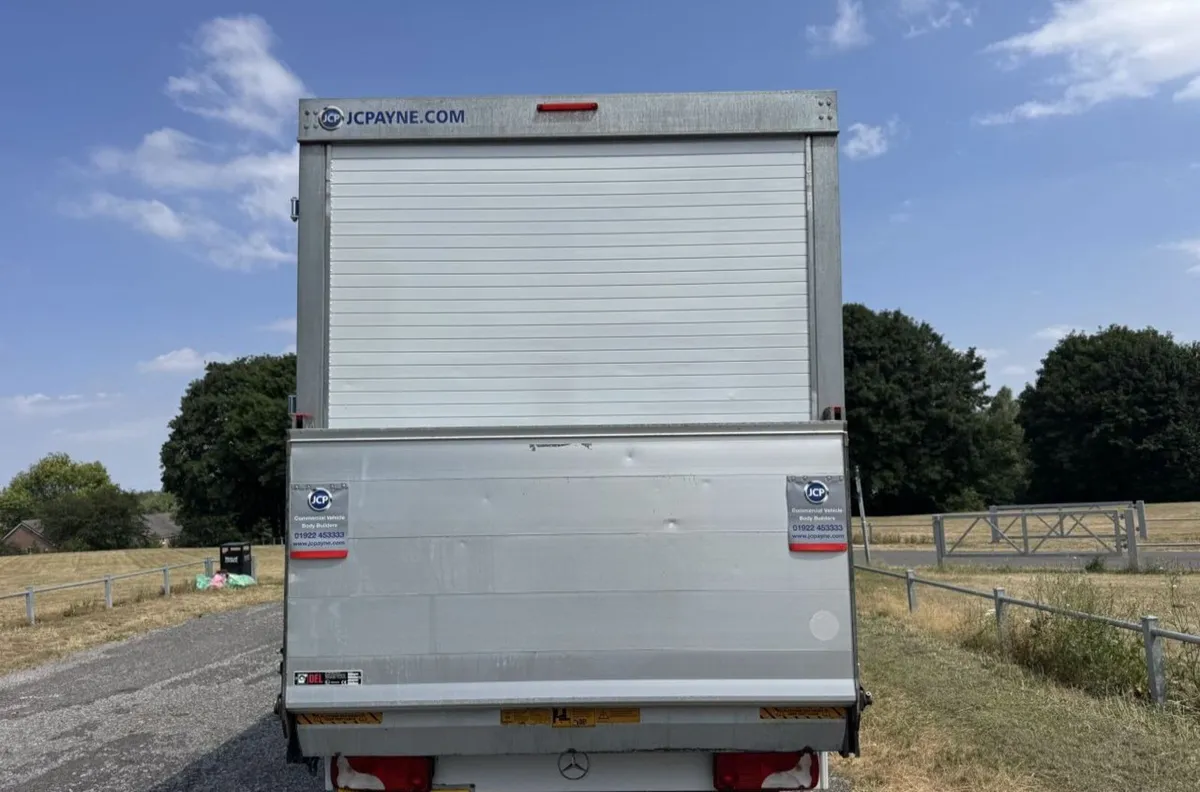 2022 Mercedes-Benz Sprinter Luton Box Van - Image 4