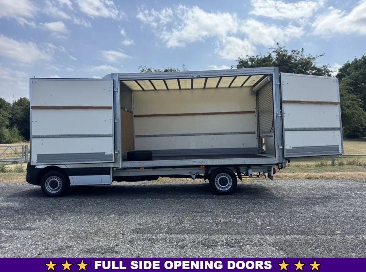 2022 Mercedes-Benz Sprinter Luton Box Van - Image 2