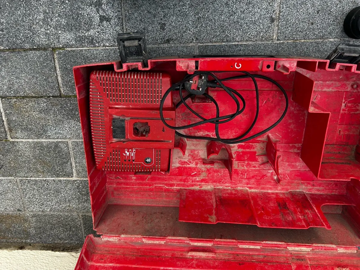 Hilti TE-6A Rotary Hammer Drill - Image 4