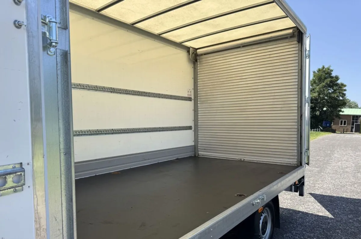 2022 Mercedes-Benz Sprinter Luton Box Van - Image 3