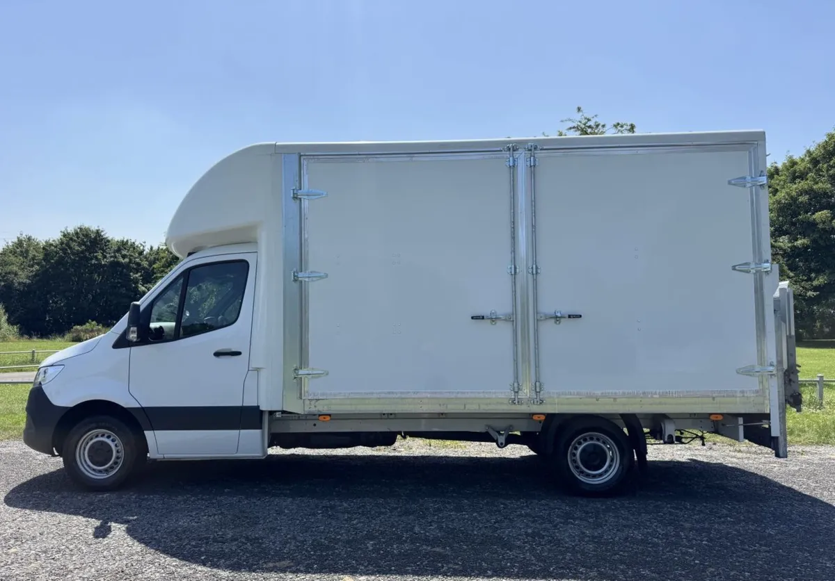2022 Mercedes-Benz Sprinter Luton Box Van - Image 1
