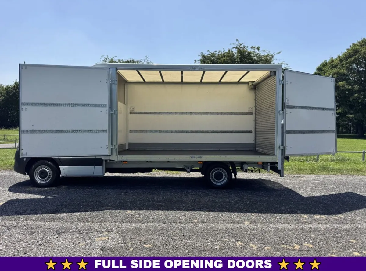 2022 Mercedes-Benz Sprinter Luton Box Van - Image 2