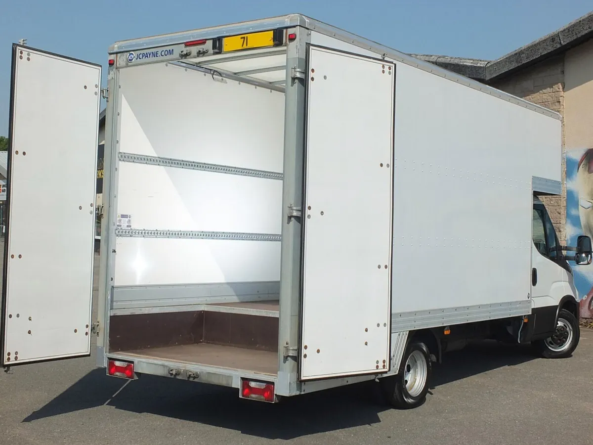 2021 Iveco Daily Luton Box Van - Image 2