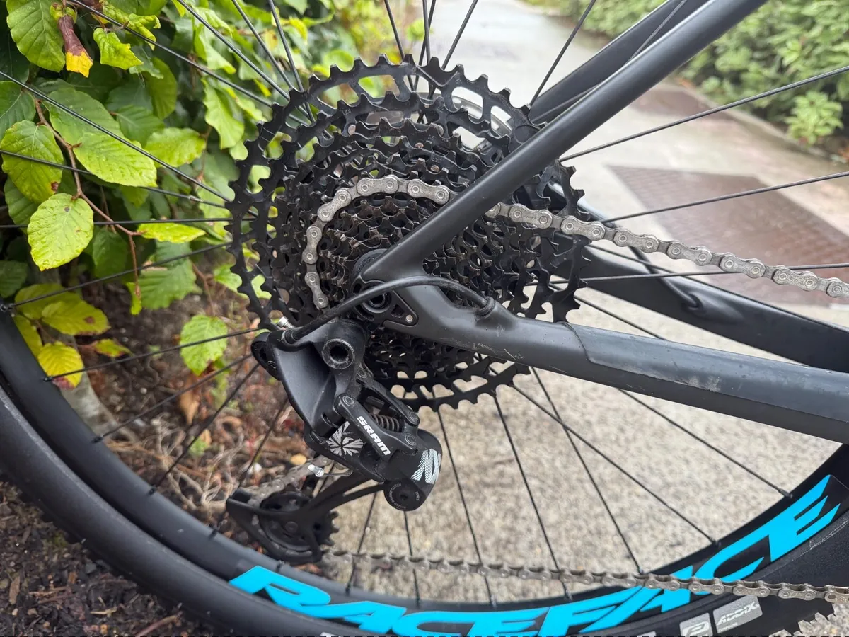 Canyon Full carbon - Image 4