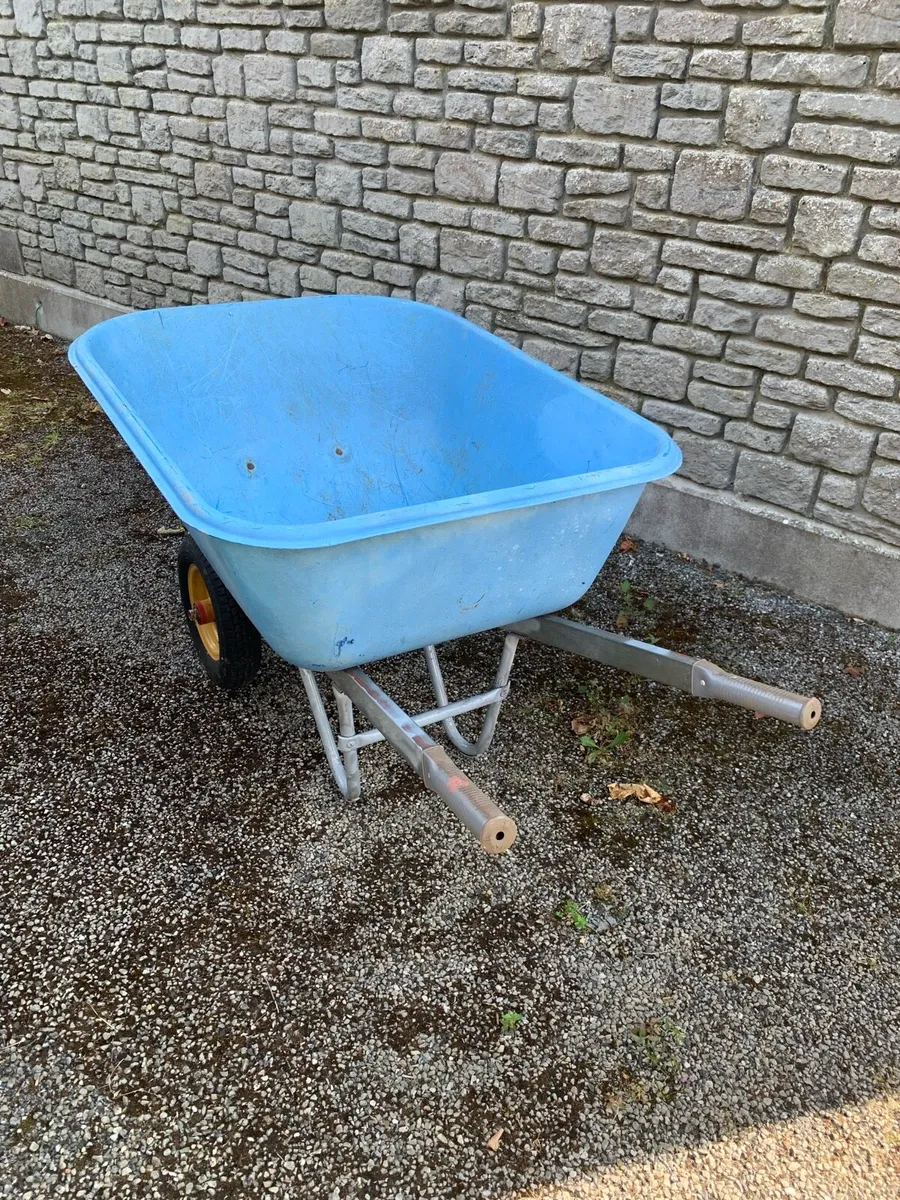 Heavy duty 200 litre extra large wheelbarrow - Image 1