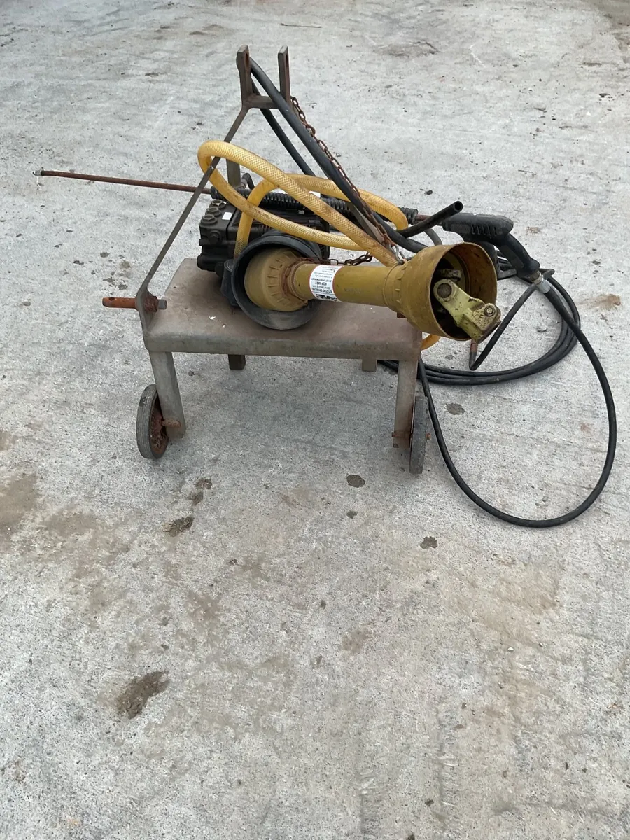 Pressure washer for repair. - Image 1