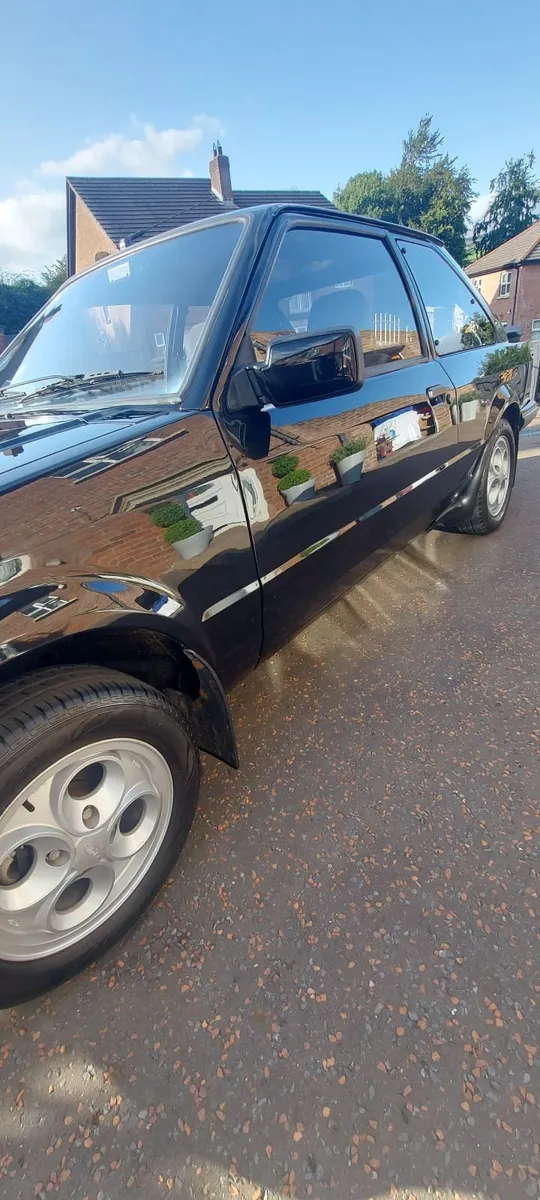 Classic Ford Escort 1982 Xr3 - Image 2