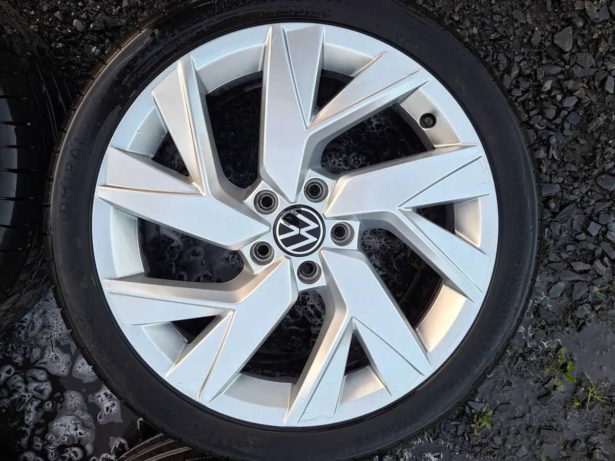 18" Genuine Vw Alloys with tyres - Image 2