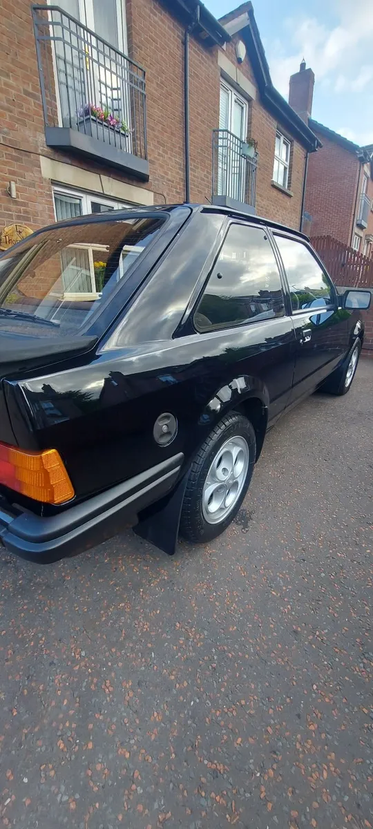 Classic Ford Escort 1982 Xr3 - Image 4