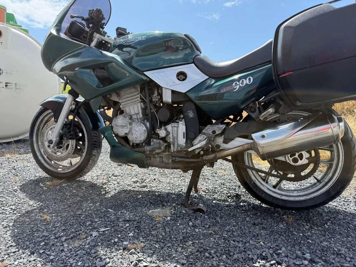 Triumph 900 - Image 4