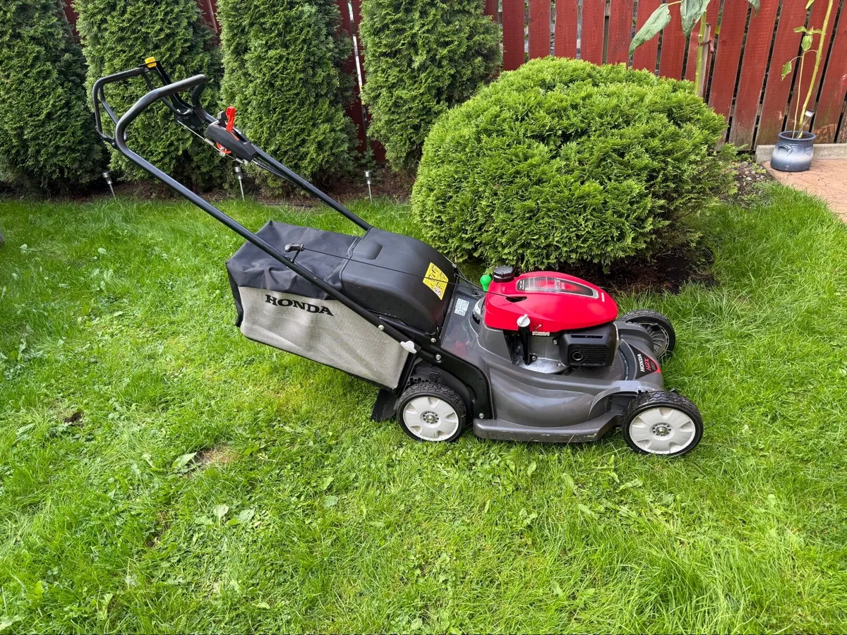 Honda HRX 537 lawnmower - Image 3
