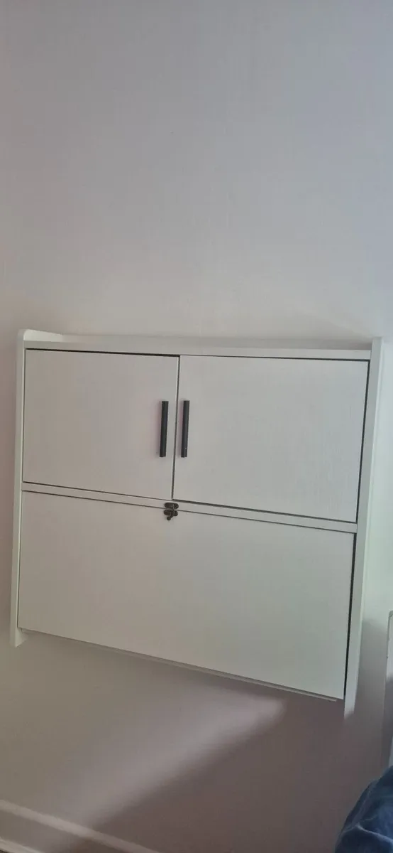 Computer desk - Image 1