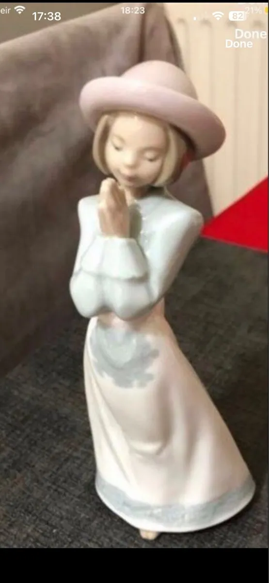 Noa lady figure €30 - Image 1