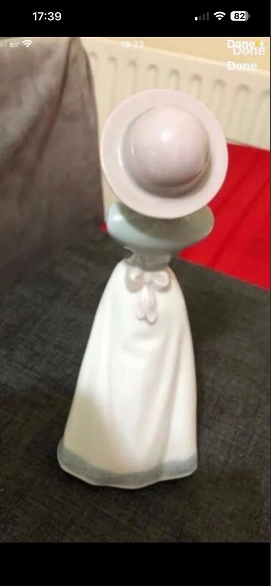 Noa lady figure €30 - Image 2