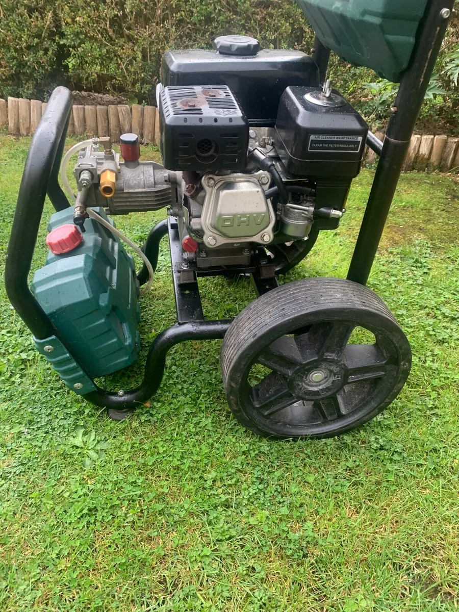 Power washer-READ AD - Image 1