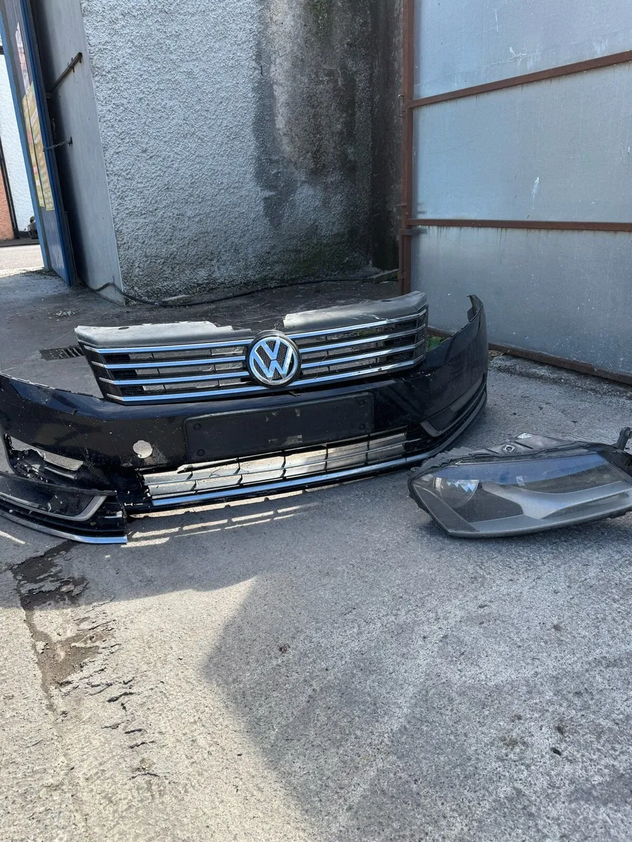 Passat bumper and headlight