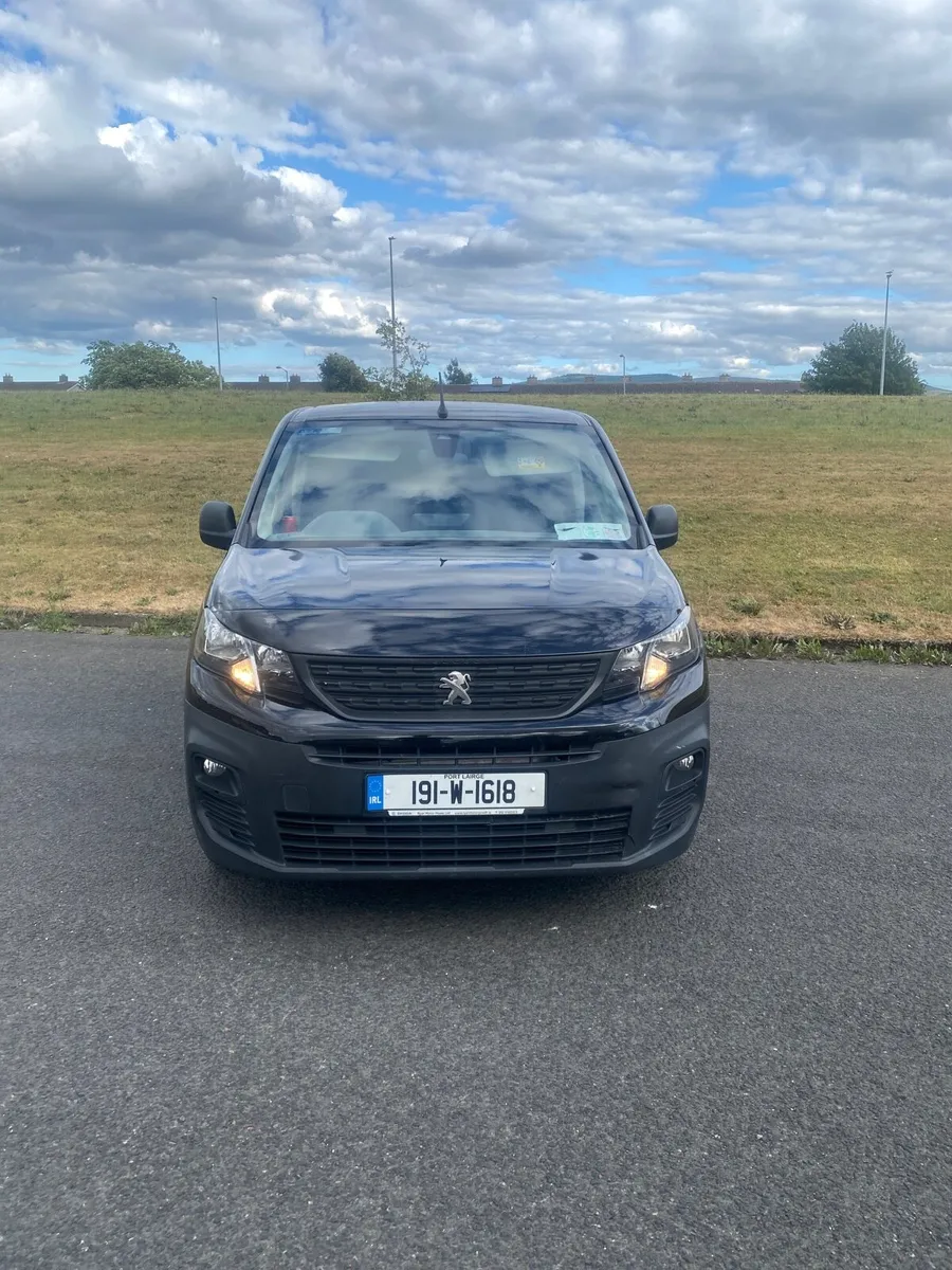 2019 Peugeot partner Doe&Tax - Image 2