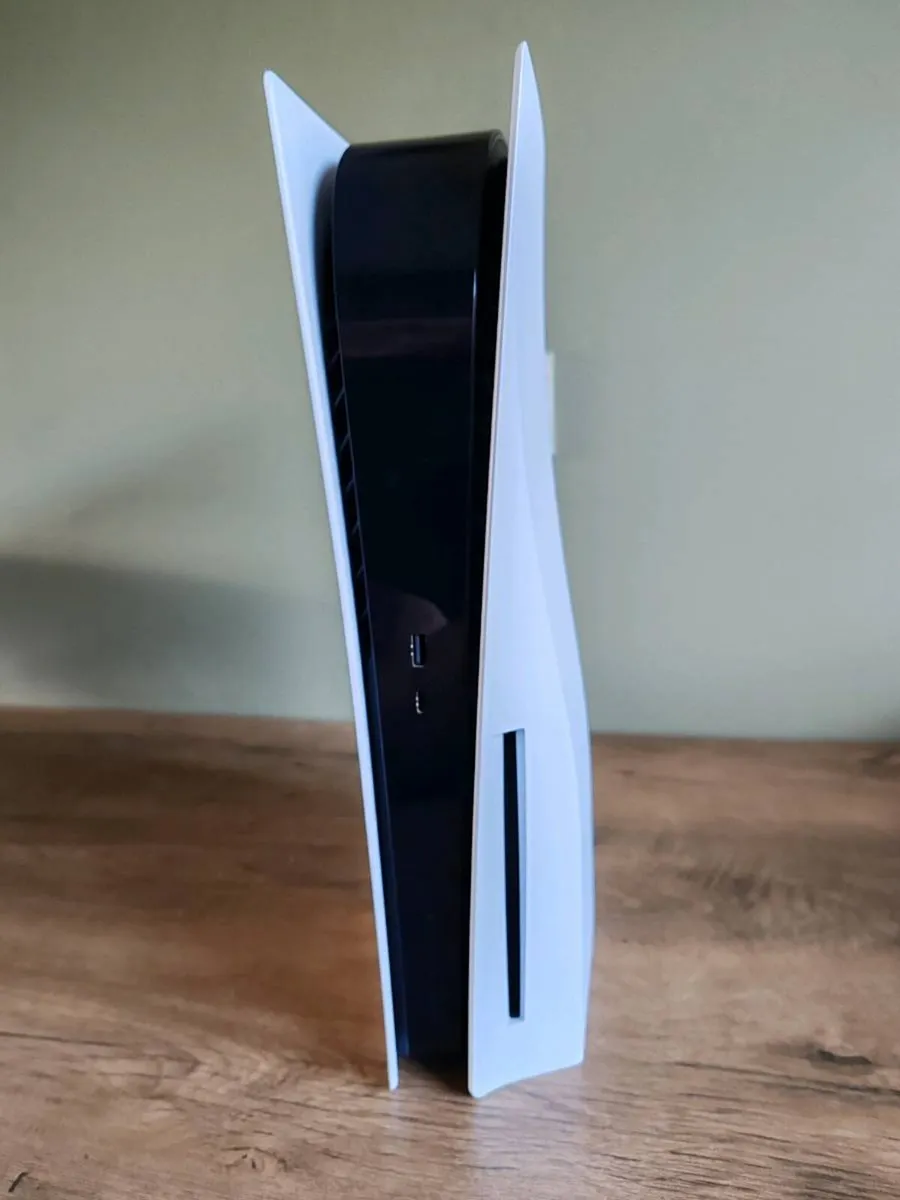PS5 standard edition 825gb in mint condition - Image 3