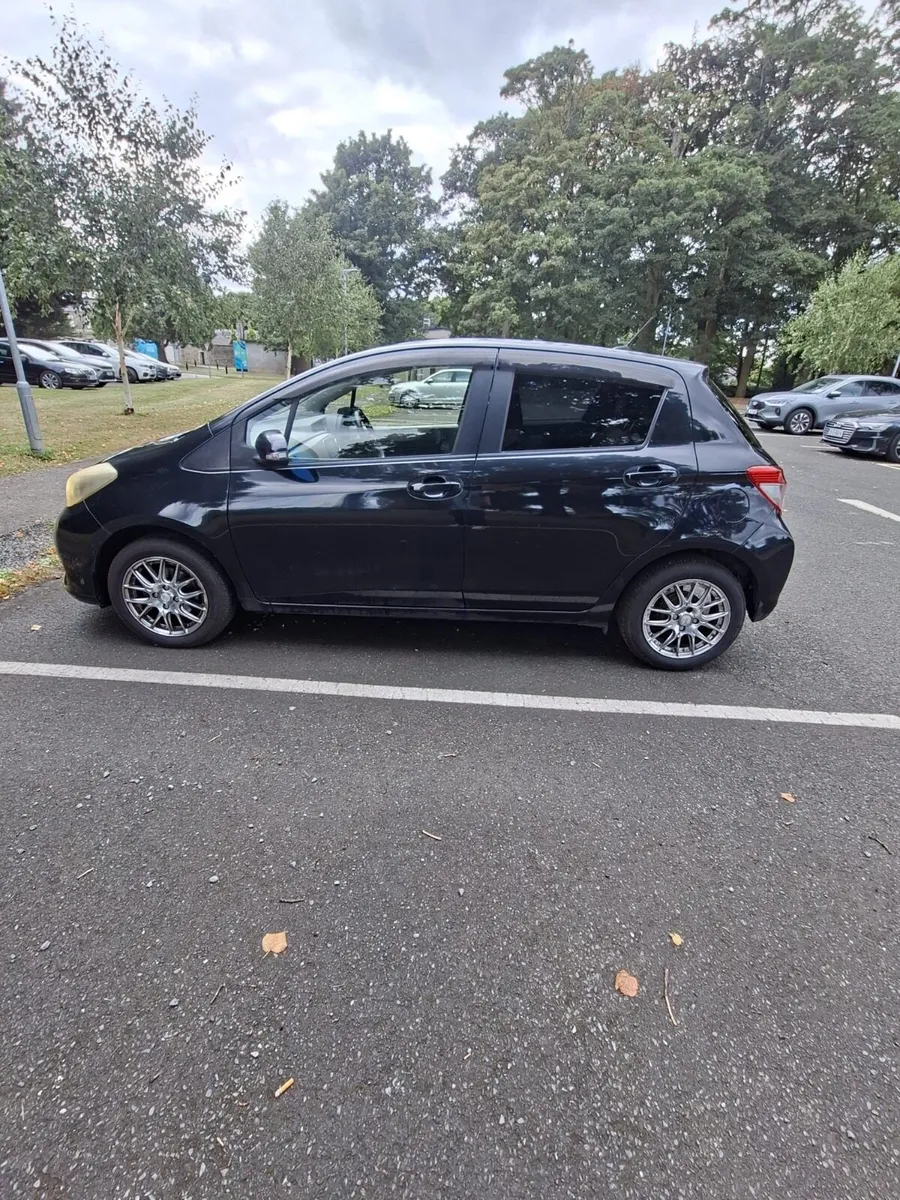 Toyota vitz - Image 1