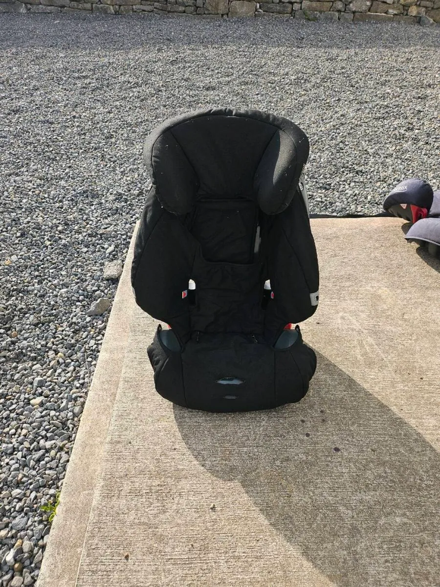 Car seats - Image 1