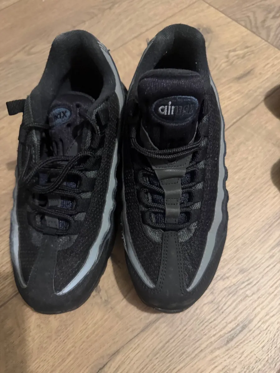 3x Nike Air Max Juniors Size 4 - Image 2