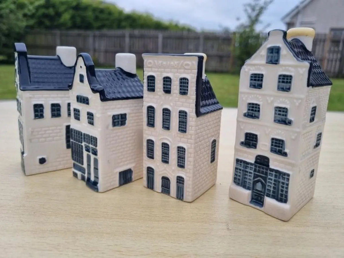4 iconic KLM ceramic houses - Image 3