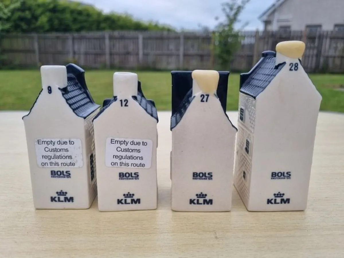 4 iconic KLM ceramic houses - Image 4
